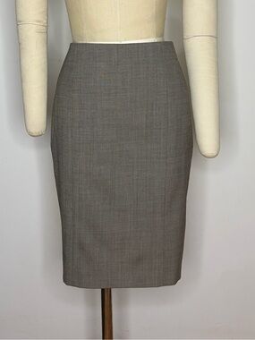 Ann Taylor Gray Wool Pencil Skirt in Subtle Plaid with Flare